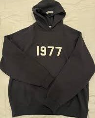 The 1977 Hoodie A Nostalgic Icon in Contemporary Fashion